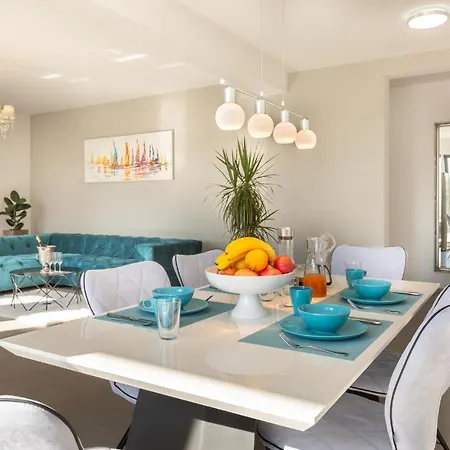 Luxurious In Glavina Donja